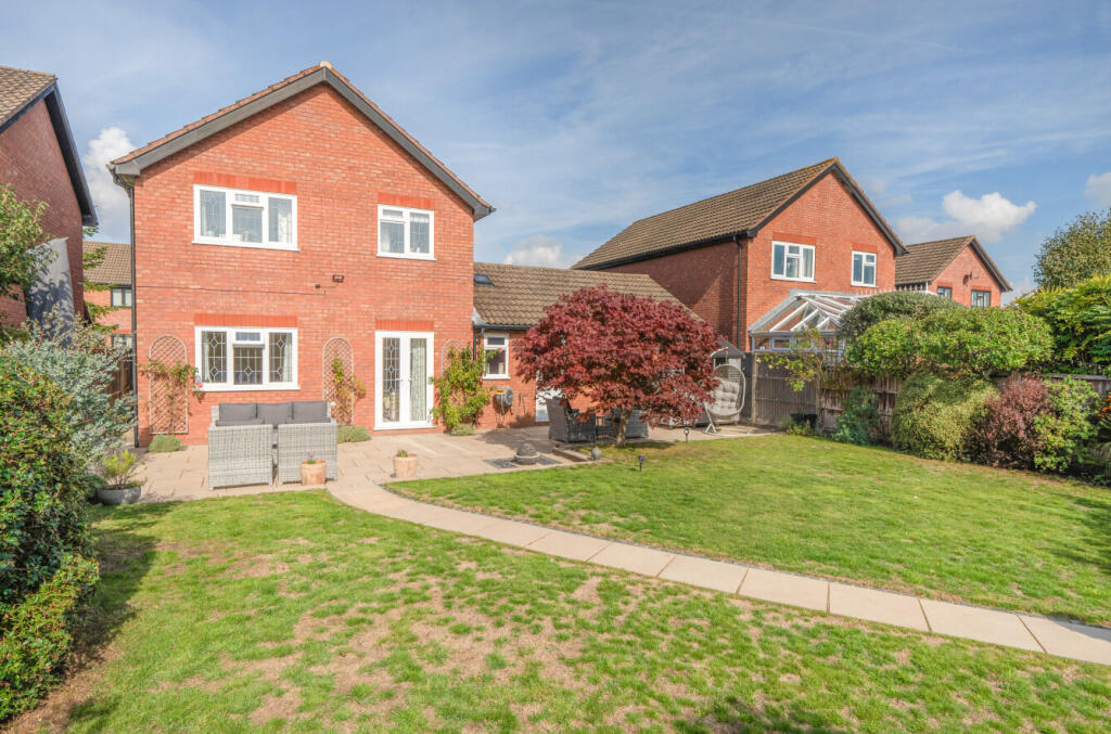 Balmoral Way, Sutton, Surrey, SM2 photo 3