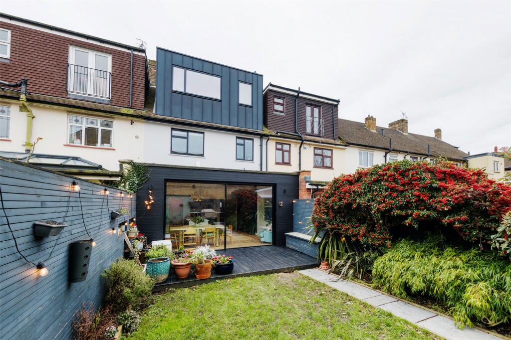 Grove Road, Walthamstow, London, E17 photo 4