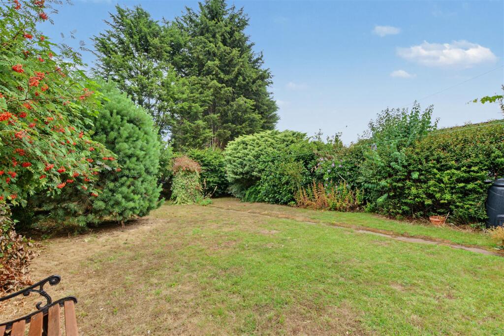 House in Nottingham, Chilwell - View 2