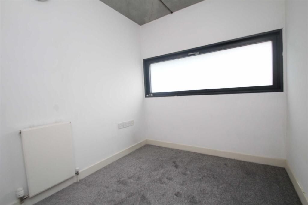 Apartment in Warrington - View 3