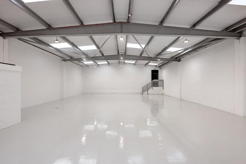 Main image of property: 250 Causewayside, Edinburgh, EH9 1UU