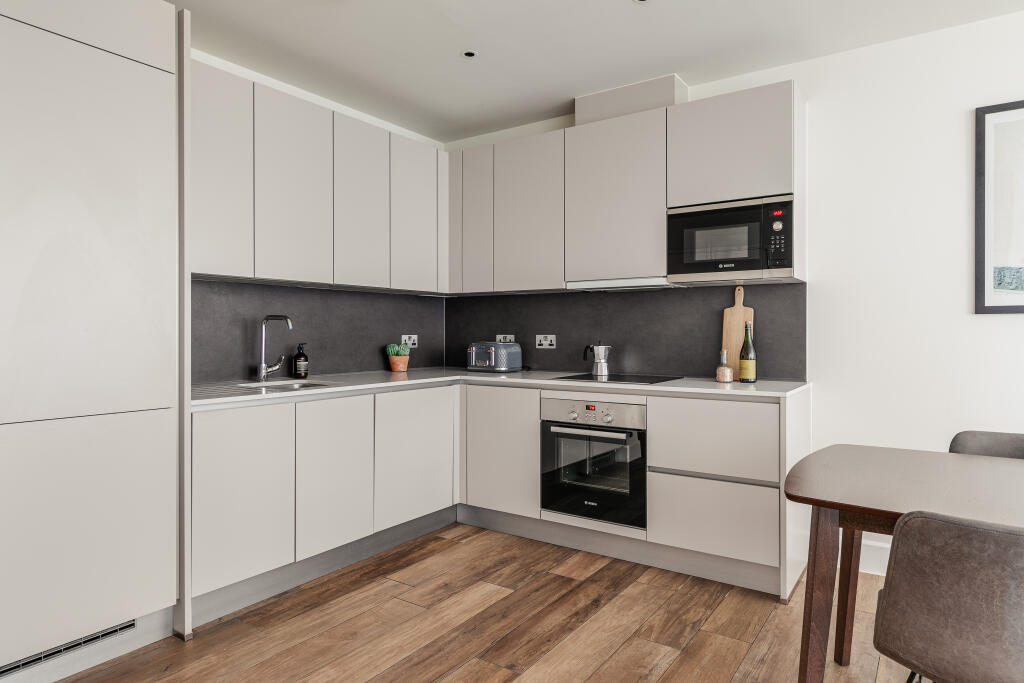 Apartment in London - View 5