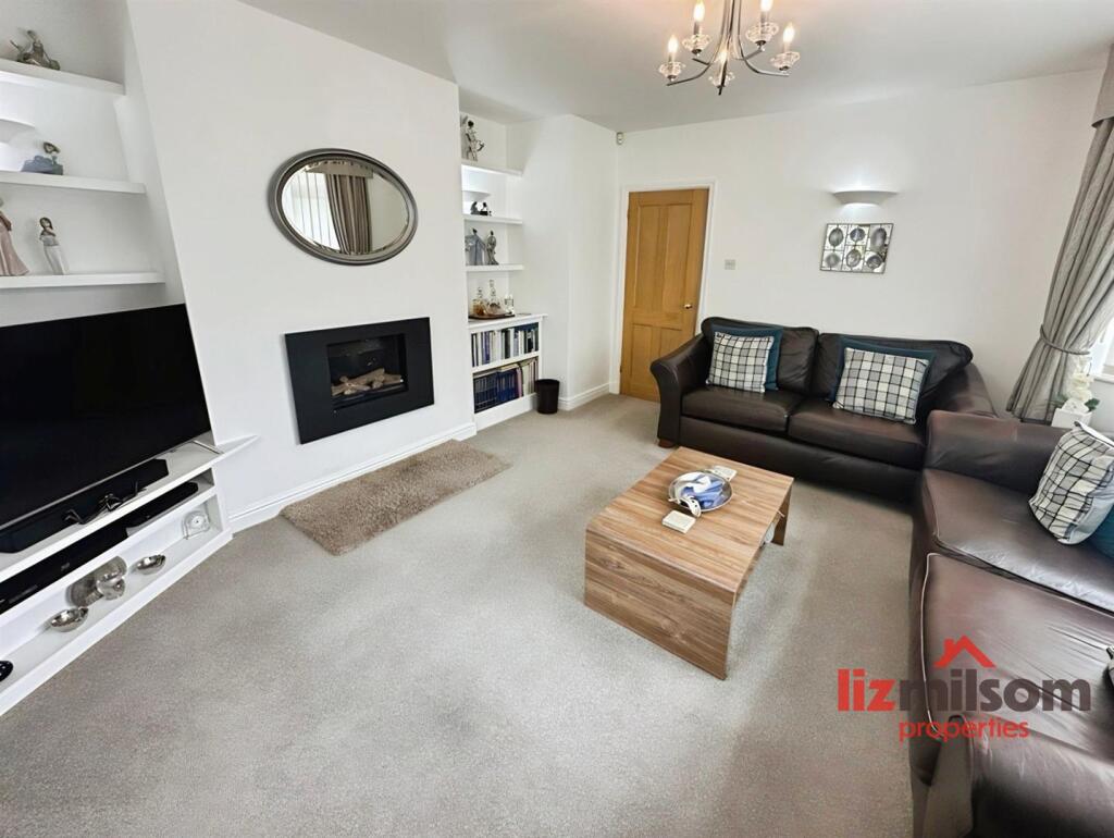 Hamilton Drive, Swadlincote - More