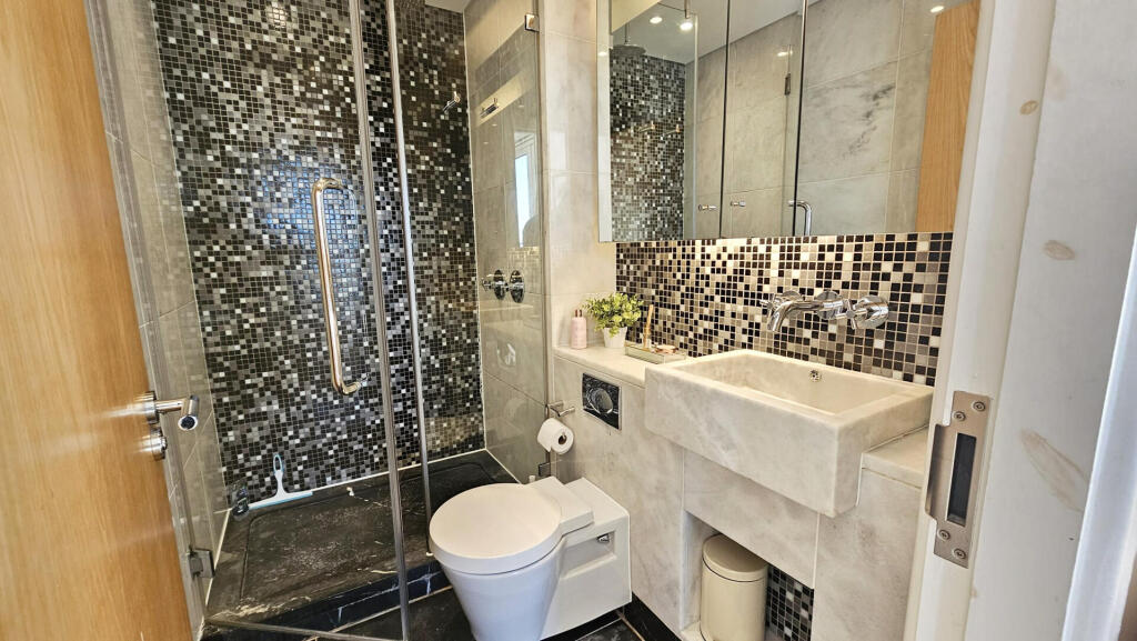 2 bedroom penthouse for rent