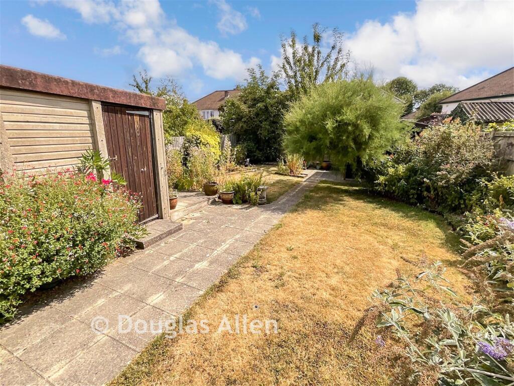 House in Brentwood - View 3