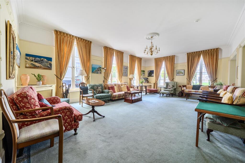 Apartment in Dorchester, Poundbury - View 2