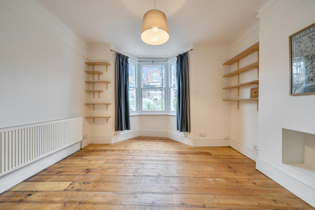 Apartment in London - View 2