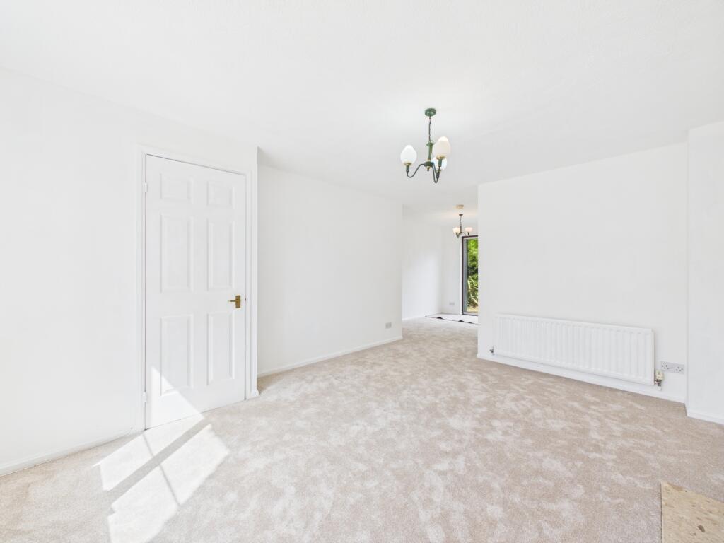 House in Horsham, Old Holbrook, North Horsham - View 4