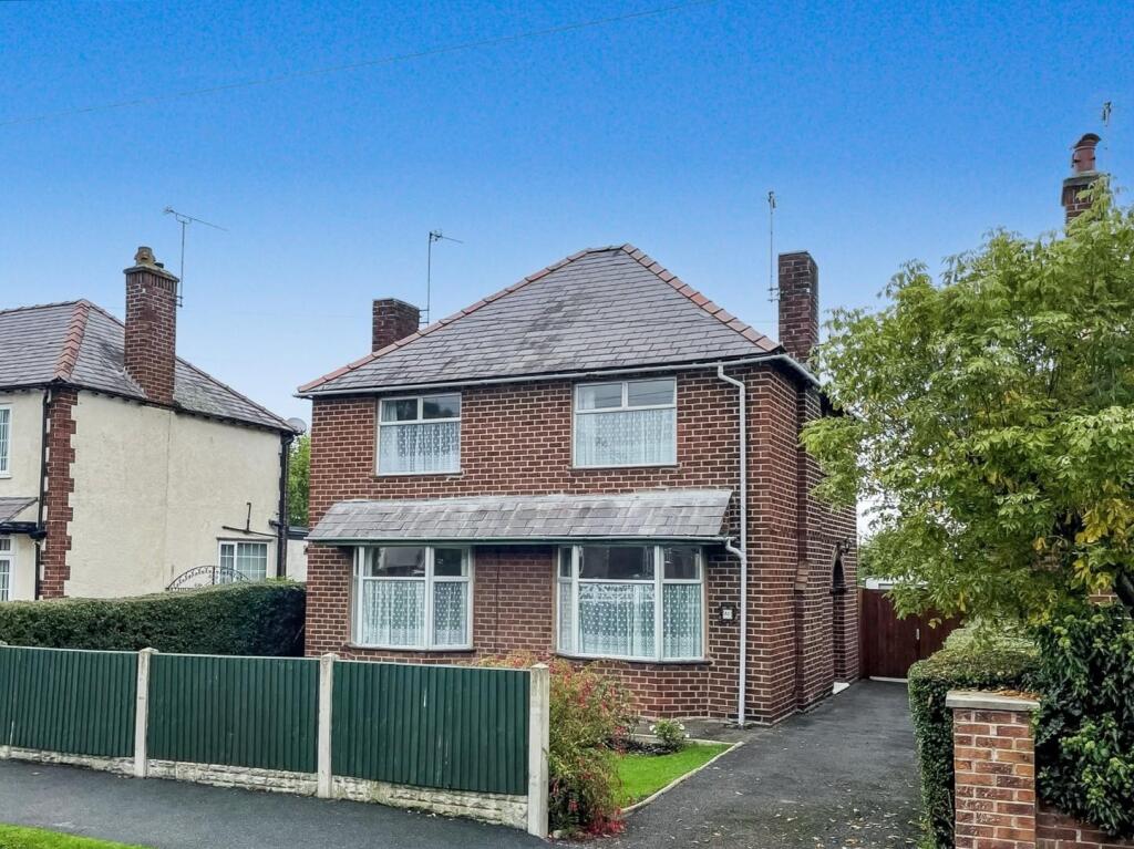 3-bed detached on Southway, Blacon, Chester, £300,000