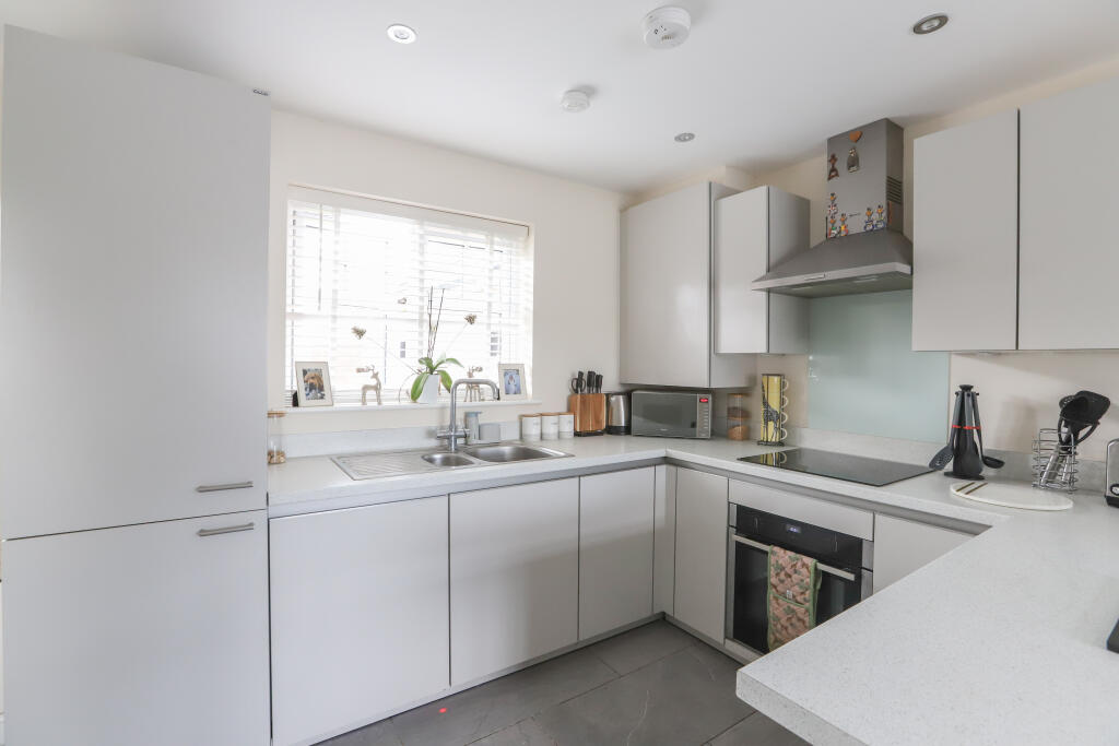 House in Wyre, Inskip-with-Sowerby - More