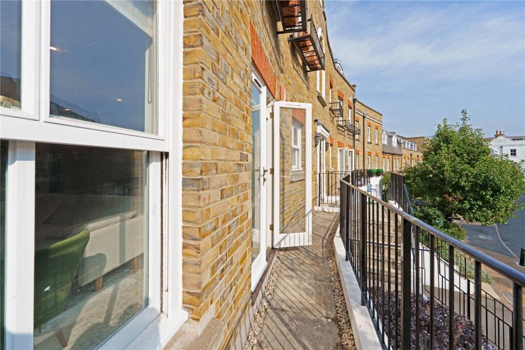 Apartment in London - View 5