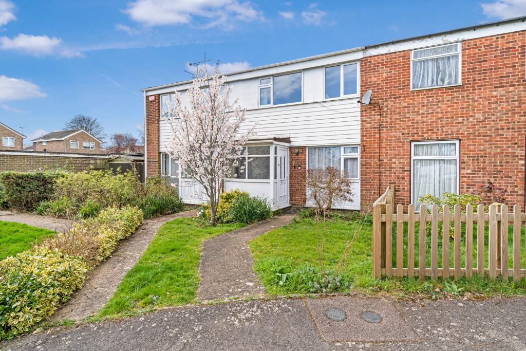 Main image of property: 7 Knowles Walk, Staplehurst, Tonbridge, Kent TN12 0SG