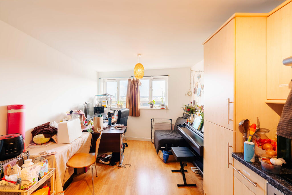 Main image of property: Midland Mews, Waterloo Road, Bristol, BS1