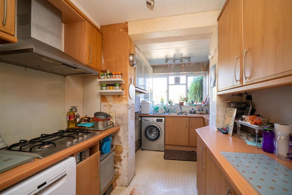 House in Three Rivers, Croxley Green - View 3