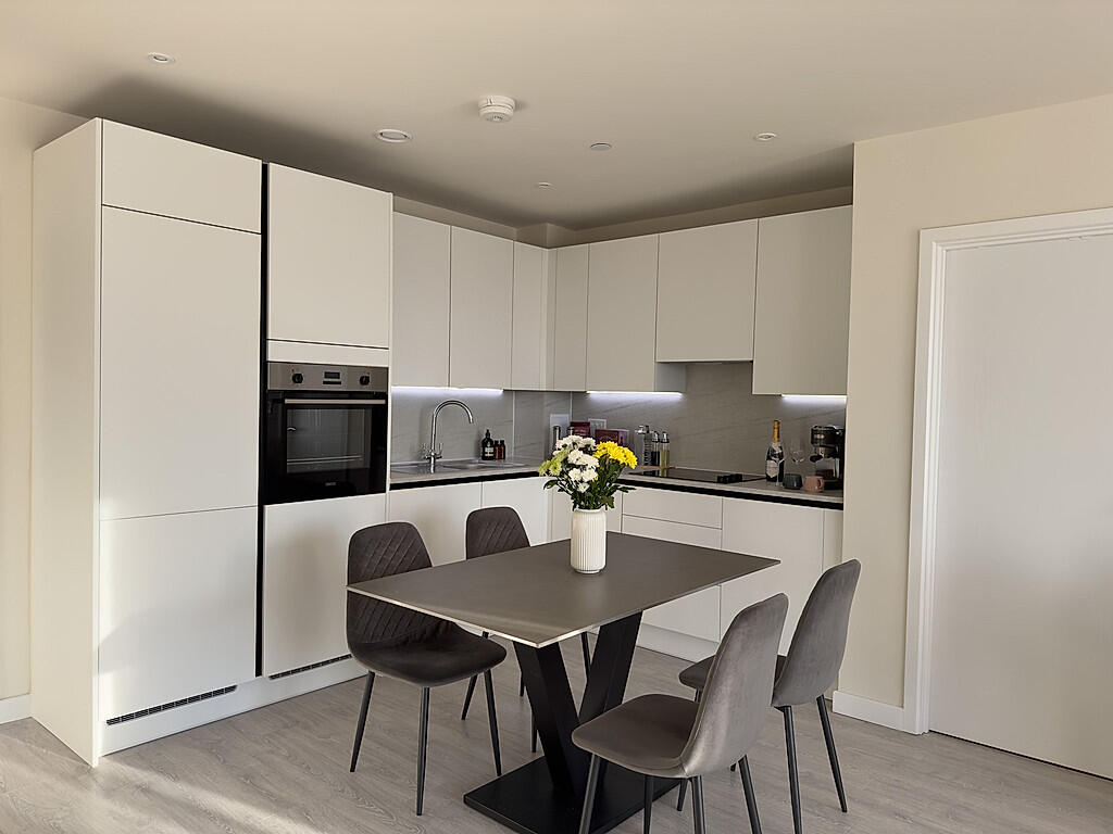 Taro Apartments, Henry Strong Road, Harrow, HA1 4BF photo 3