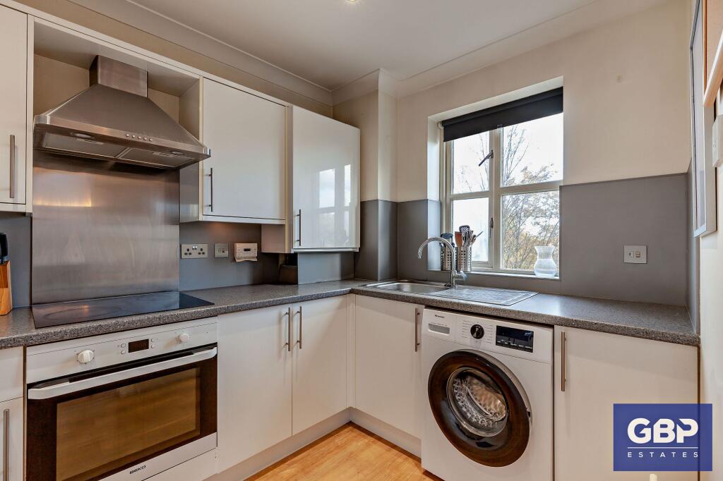 Monkwood Close, Romford, RM1 photo 3
