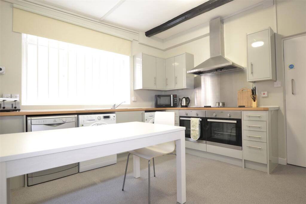 Main image of property: 31A Westgate Street, Gloucester, GL1