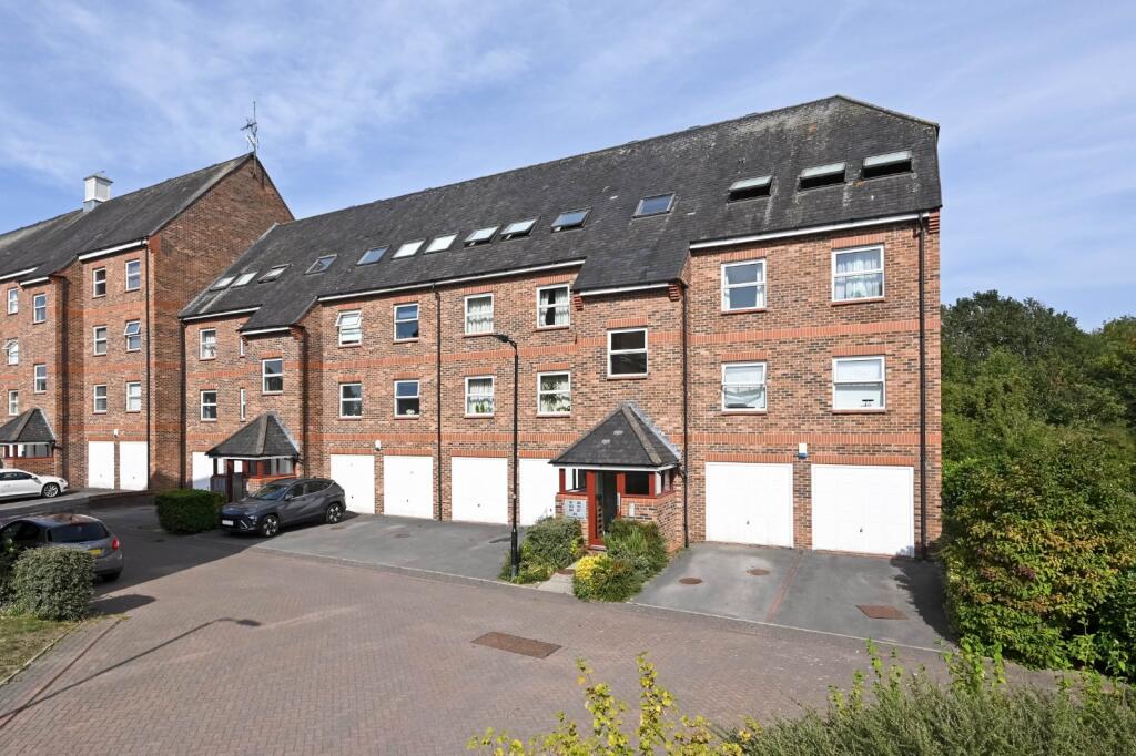 Main image of property: Whitecross Gardens, Huntington Road, York, YO31