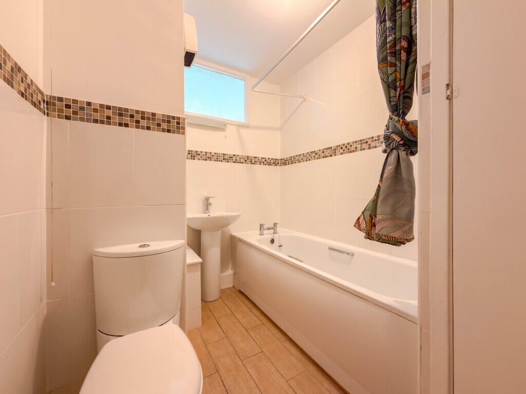 Apartment in Stockton-on-Tees, Norton - View 3