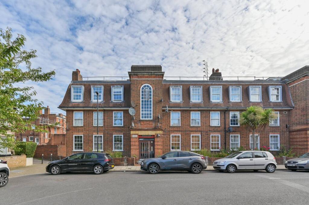 Main image of property: Pathfield Road, Streatham Common, London, SW16