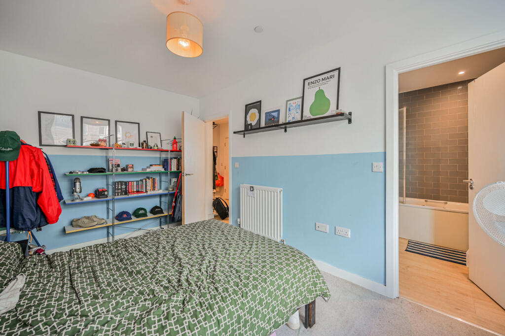 Apartment in London - More