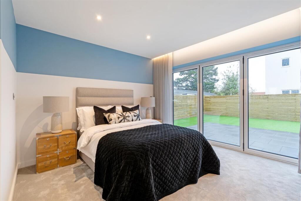 Additional image 21 of Sandbanks Road, Lilliput
