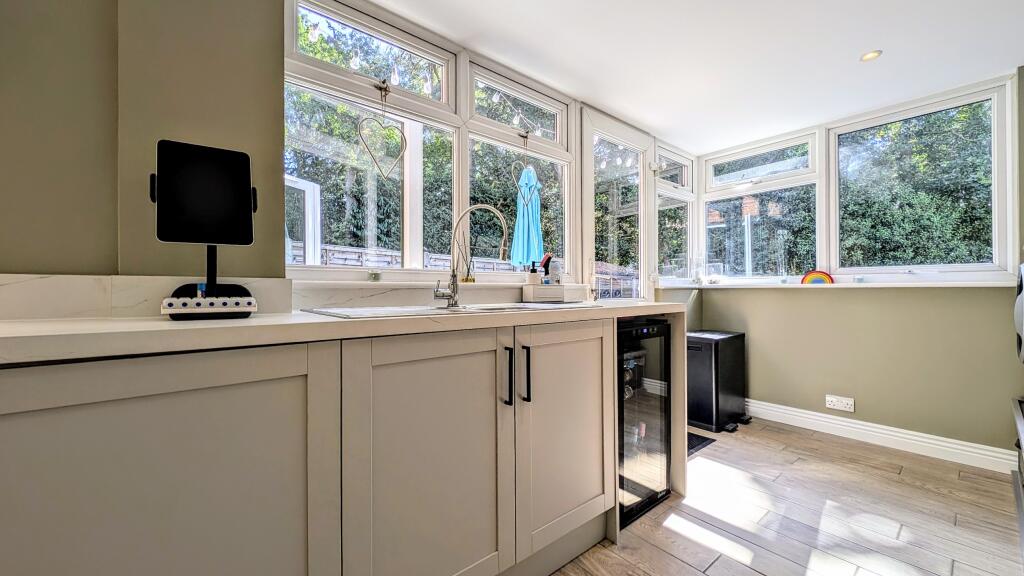 House in East Hampshire, Whitehill - View 4