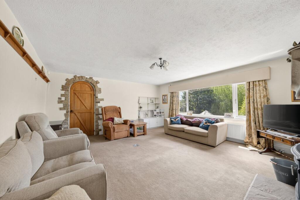 House in Holmfirth, Hole Bottom, Holme Valley - View 2