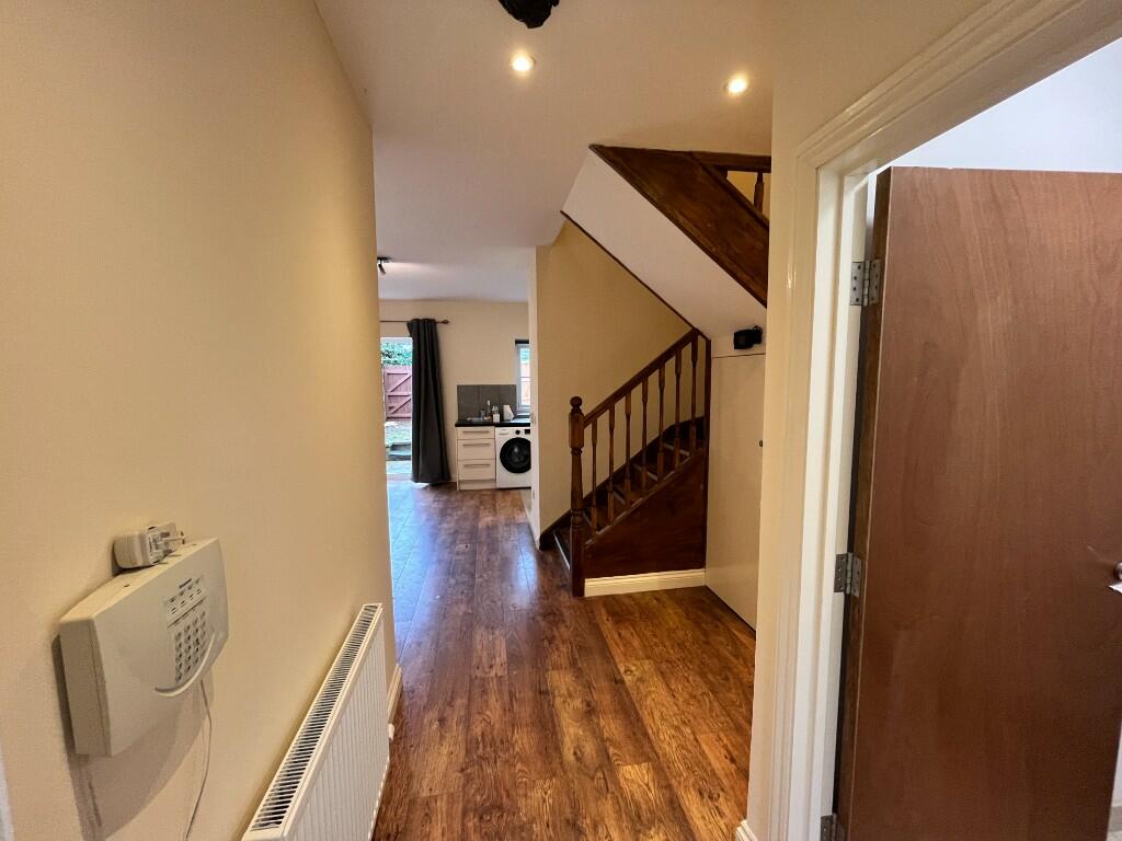 2 bedroom semi-detached house for rent