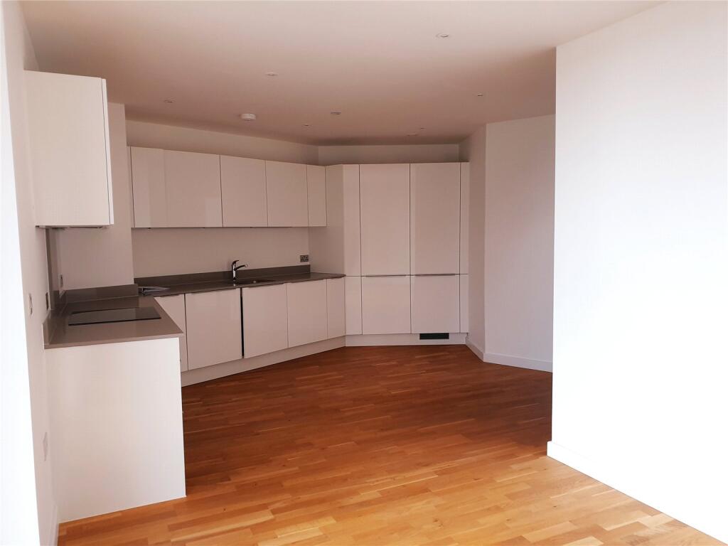 Apartment in Bromley - View 2