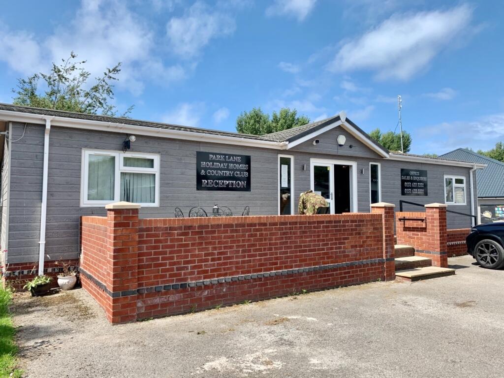 Park Lane Holiday Homes, Meols, Wirral CH47 8XX, LL22 photo 2