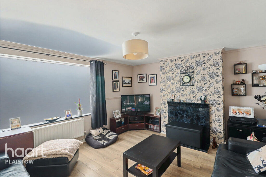 Apartment in London, Canning Town - View 3