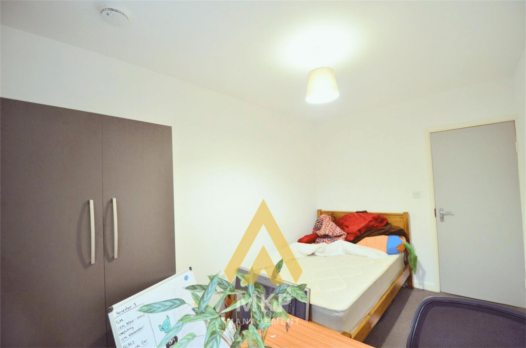 1 bedroom detached house for rent