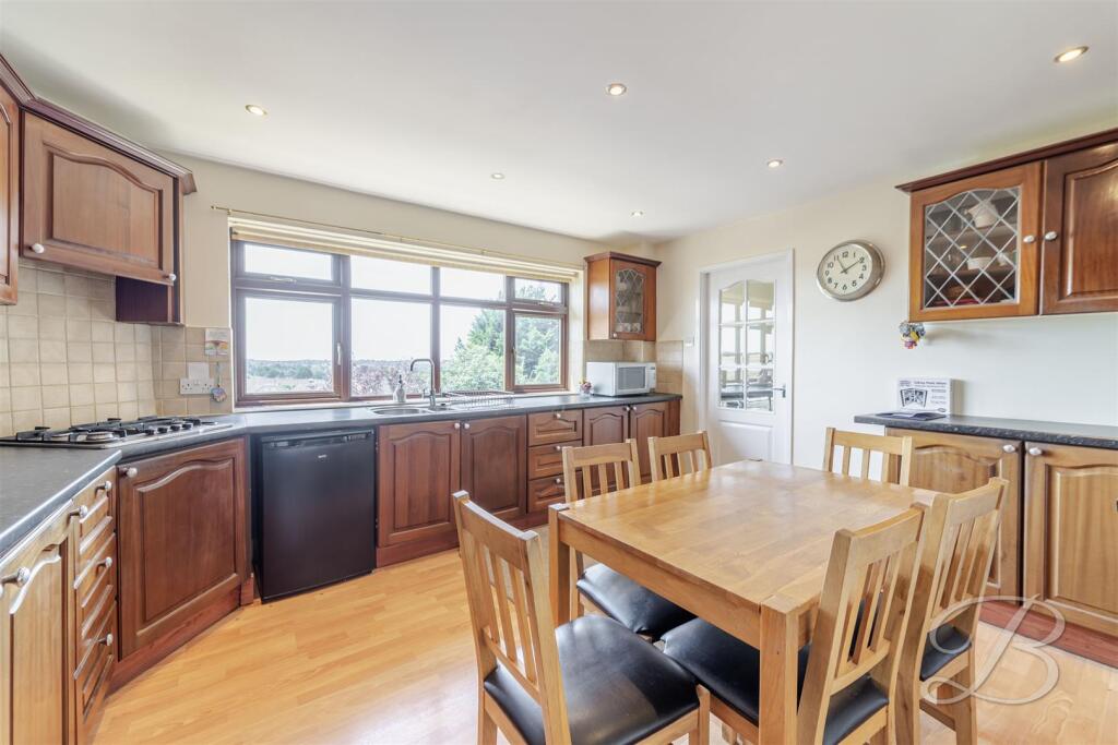House in Ashfield, Kirkby-in-Ashfield, Sutton-in-Ashfield - View 4