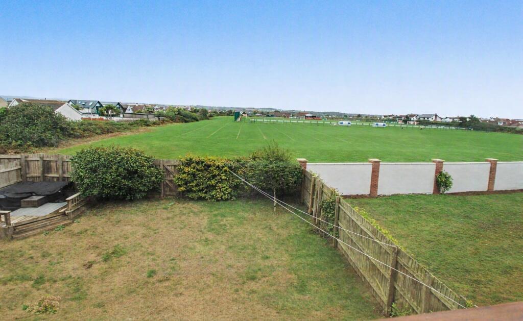 House in Porthcawl, Nottage - View 2