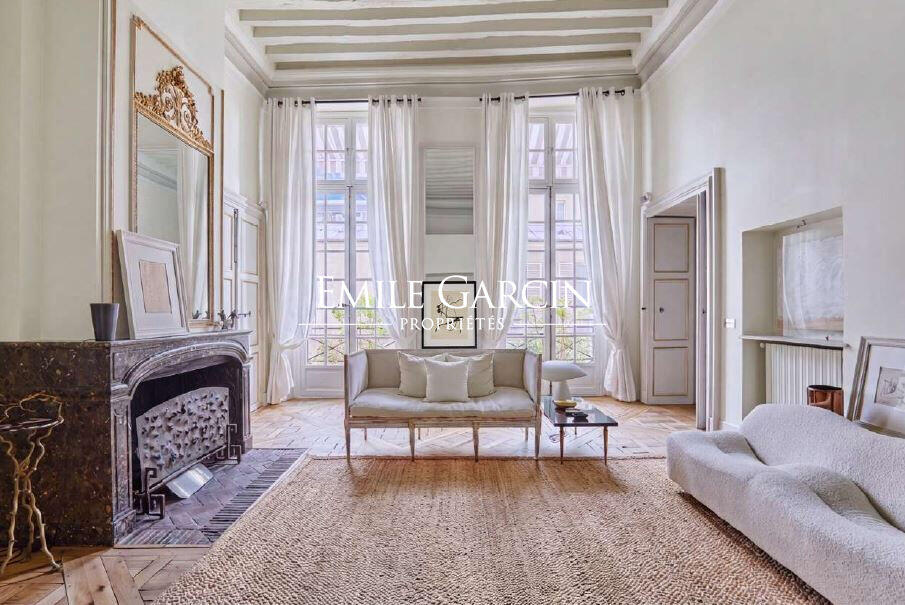Main image of property: Paris-Isle of France, Paris, Paris 04