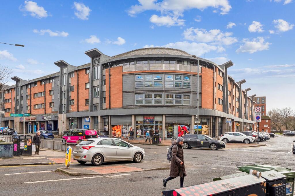 Main image of property: Dumbarton Road, Flat 2/1, Partick, Glasgow, G11 6AA