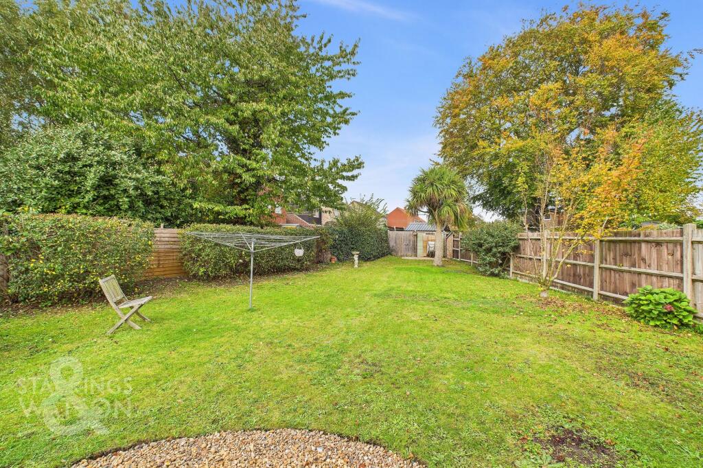 Loddon Road, Ditchingham, Bungay photo 4