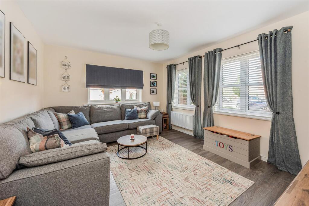 House in Portsmouth - View 3