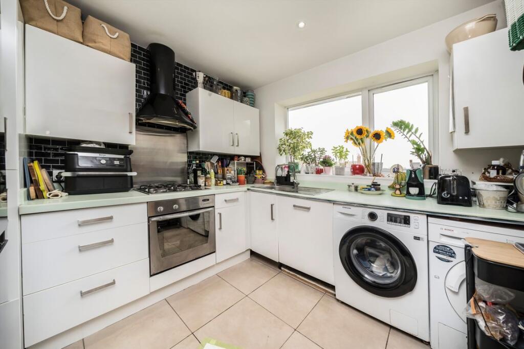 Apartment in London - View 3