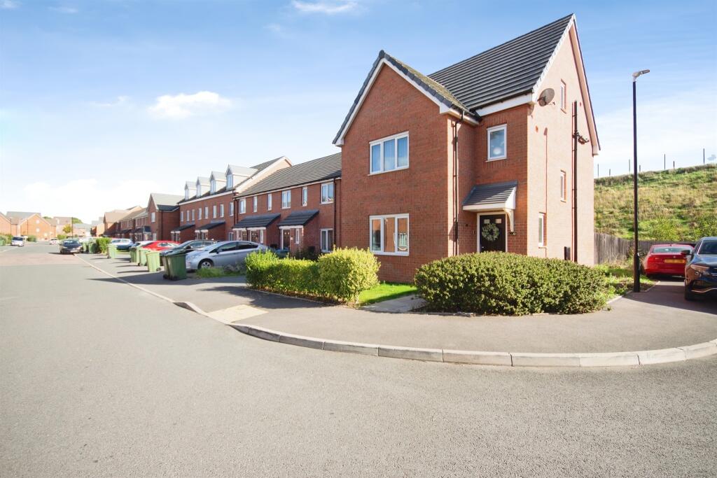 4-bed detached on Chelmsford Drive, COVENTRY, £390,000