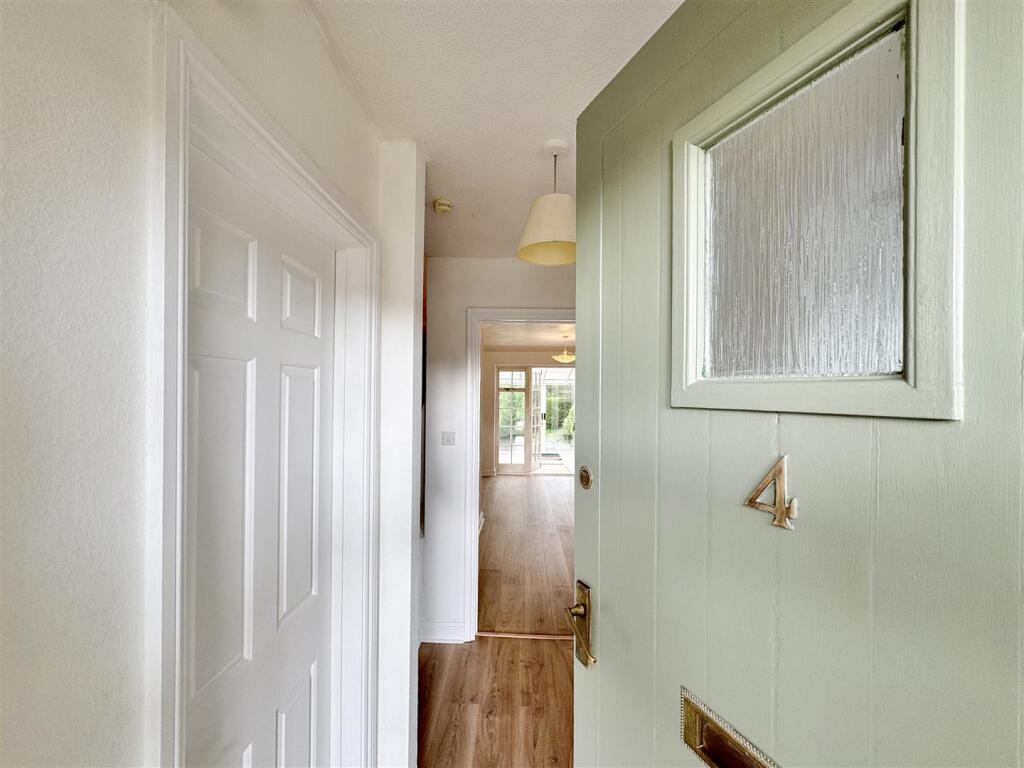 Central Cirencester photo 4