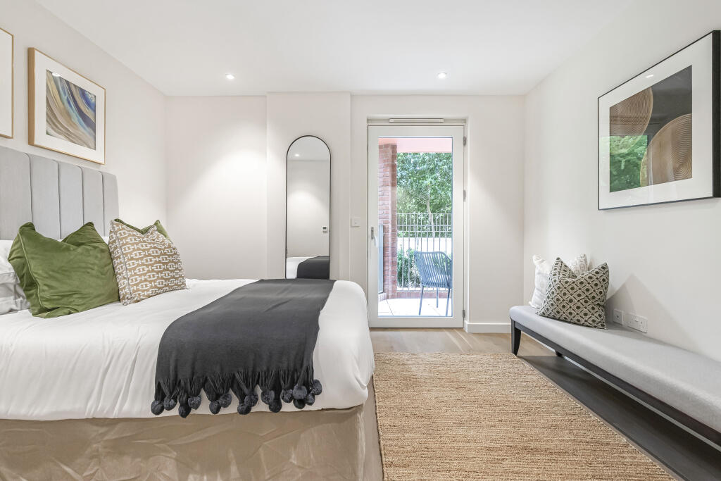 Apartment in London - View 3