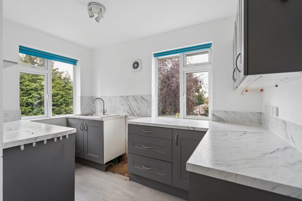Apartment in Watford - View 4
