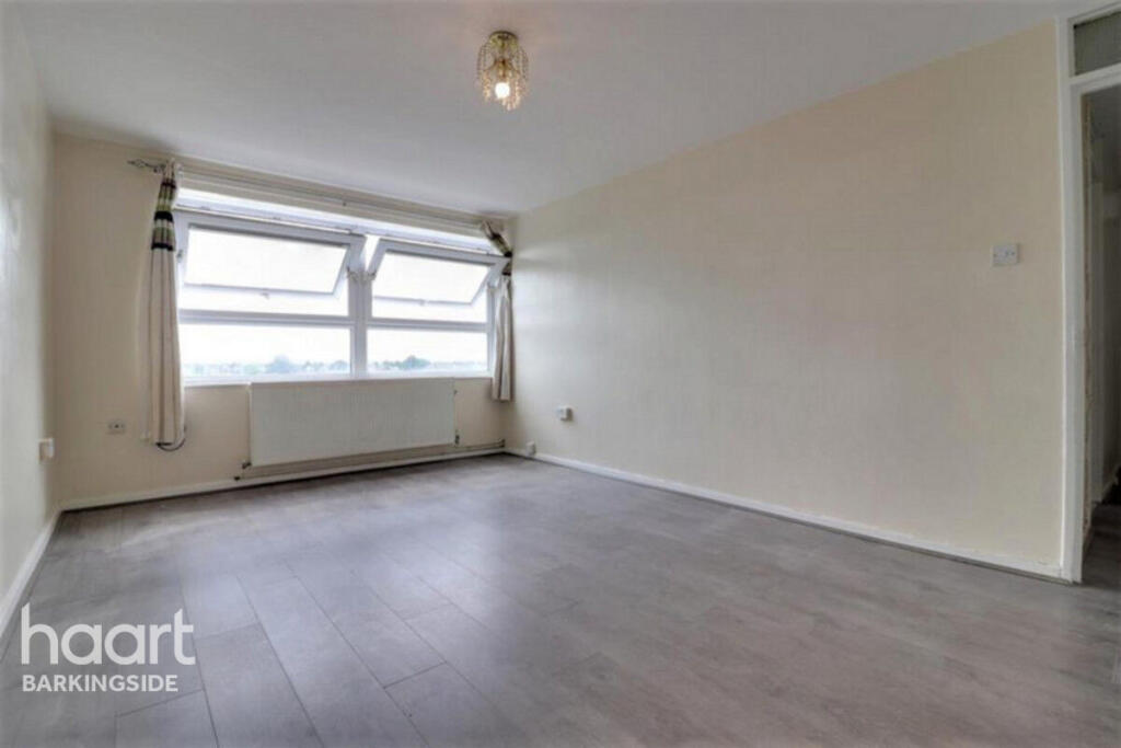 Apartment in London, Fairlop - More