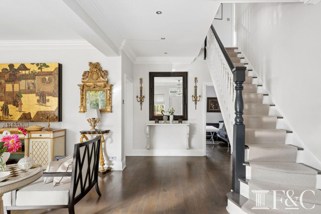 House in London, Mortlake - More