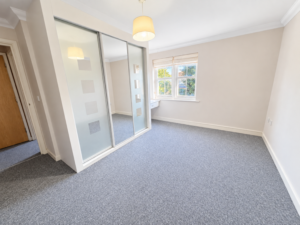 Crabton Close Road photo 4