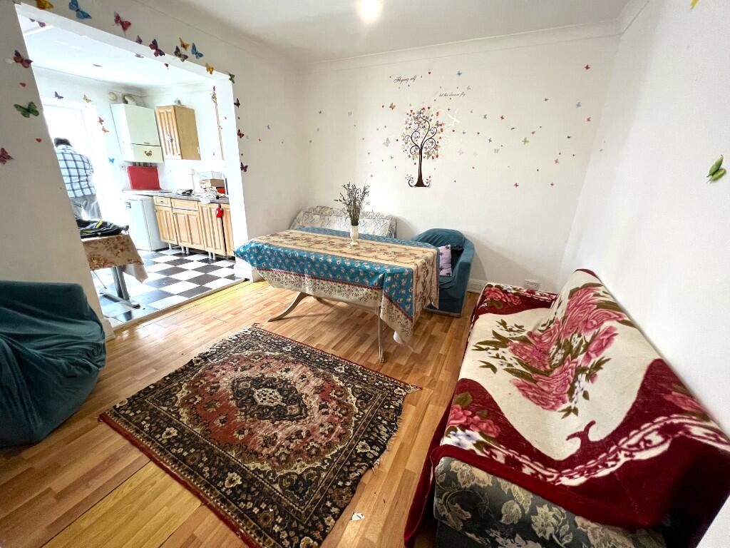 Main image of property: Kingston Road, Ilford, London, IG1