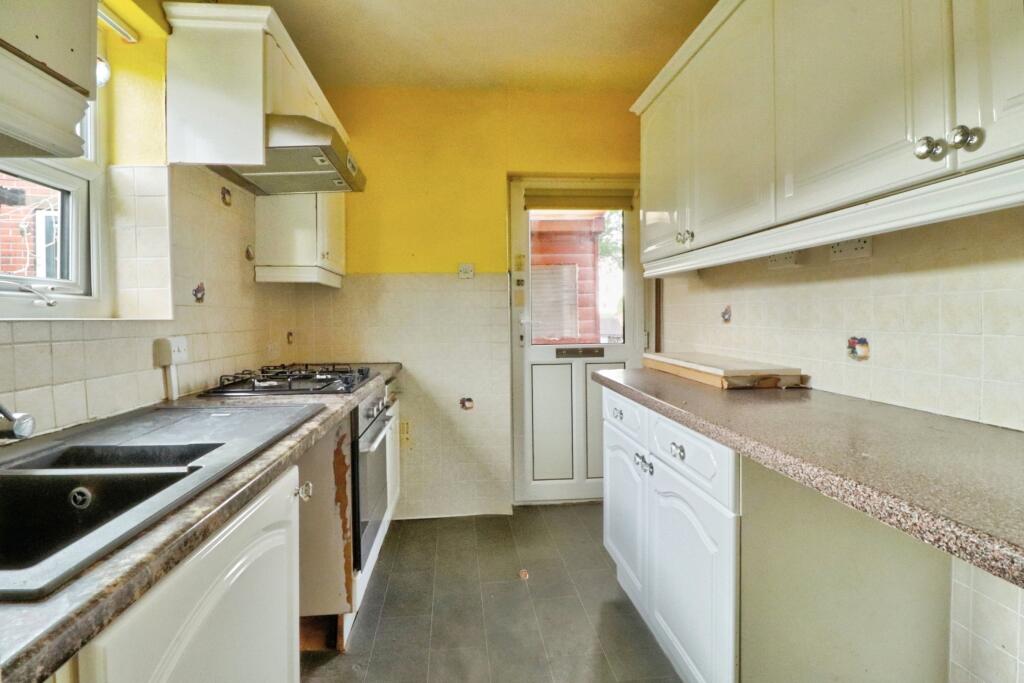 House in Sheffield, The Green, Penistone - View 6