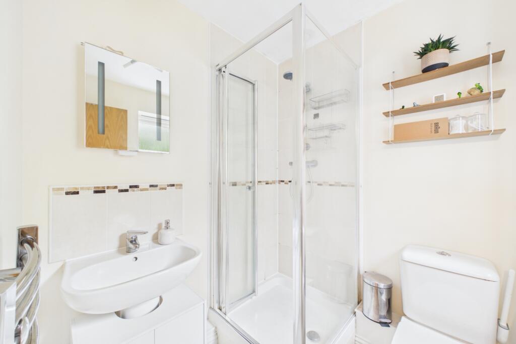 Apartment in Luton - More